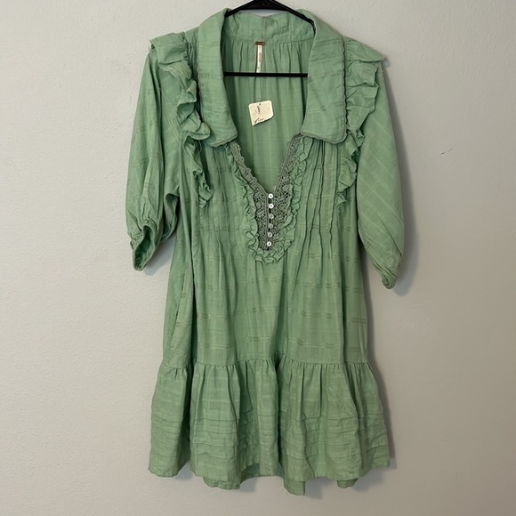 Free People Dresses & Skirts - NWT Free People Elora Mini dress Mermaids Tail, mint green. Women’s size small.